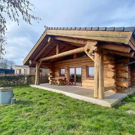 3 Bedroom Lovely In Ден-Оевер